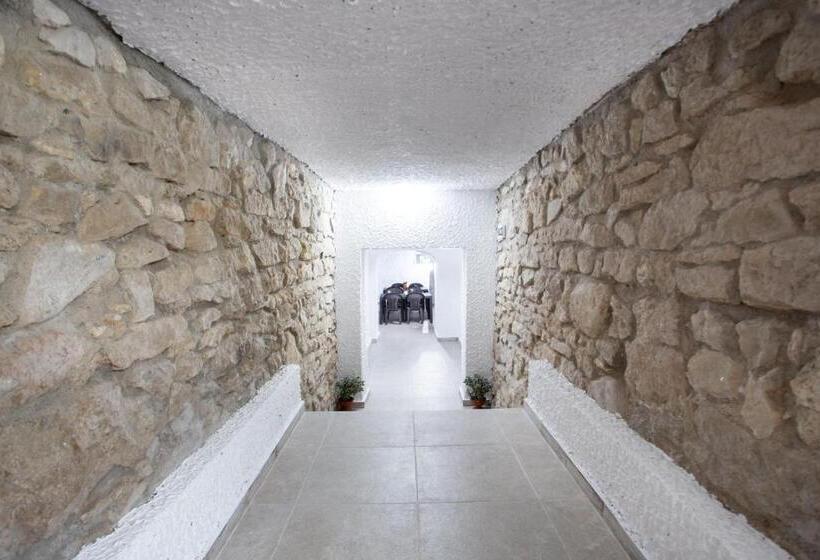 پانسیون Daddy House