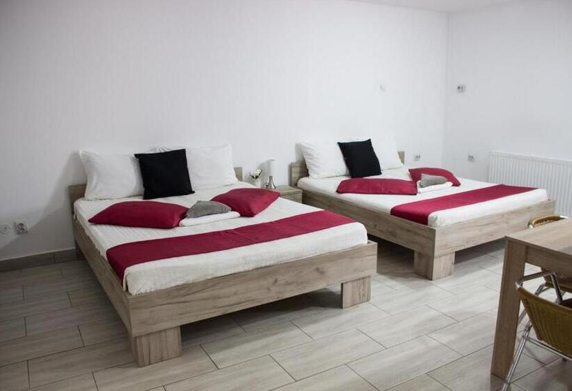 پانسیون Daddy House