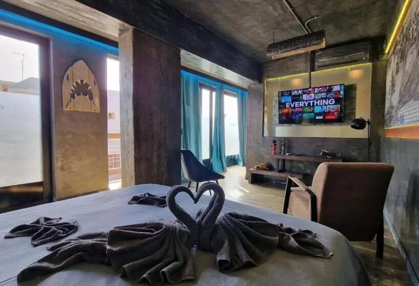 پانسیون Ocean Suites