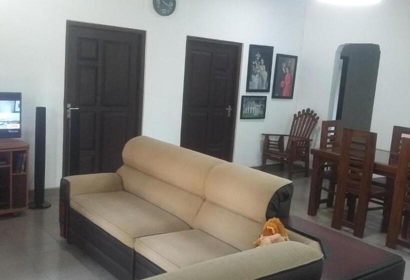 بنسيون Travel Bird Villa Foreign Bookings Only