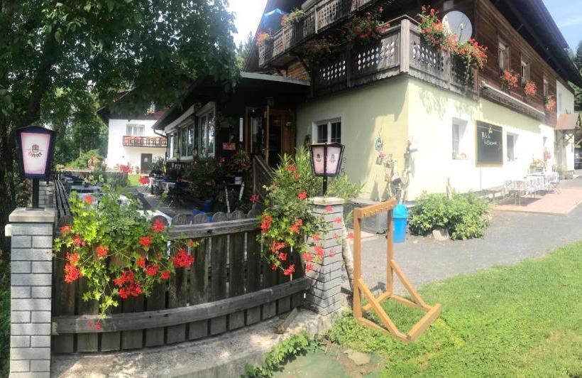 فندق صغير Lug Ins Land