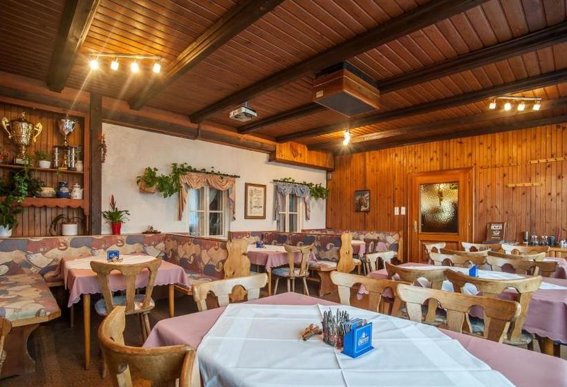 فندق صغير Lug Ins Land