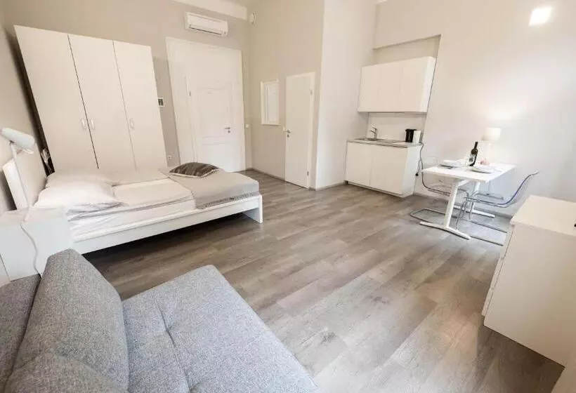 ペンション 4flats