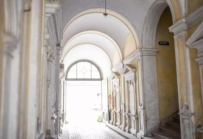 ペンション 4flats