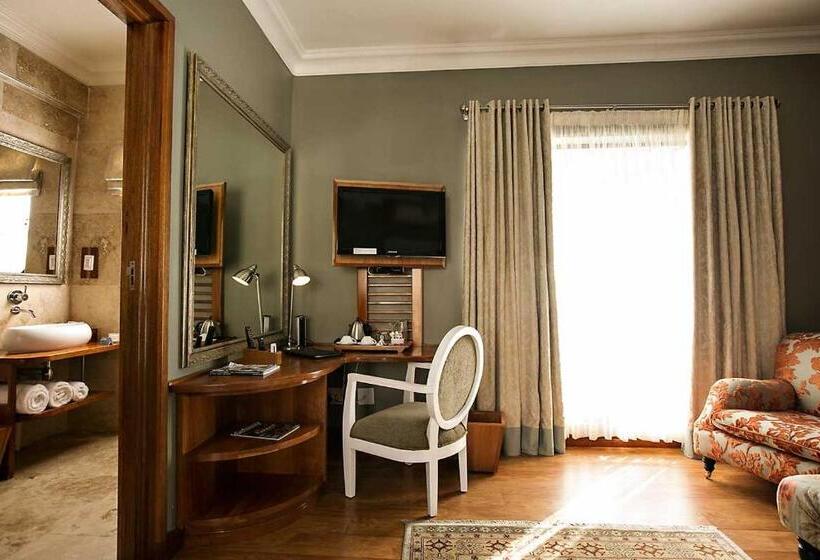 פנסיון Mavuta Manor