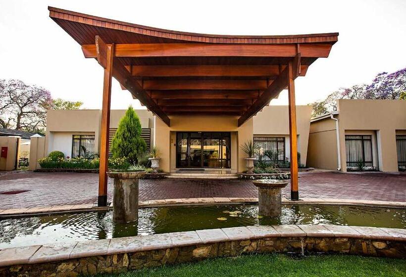 פנסיון Mavuta Manor