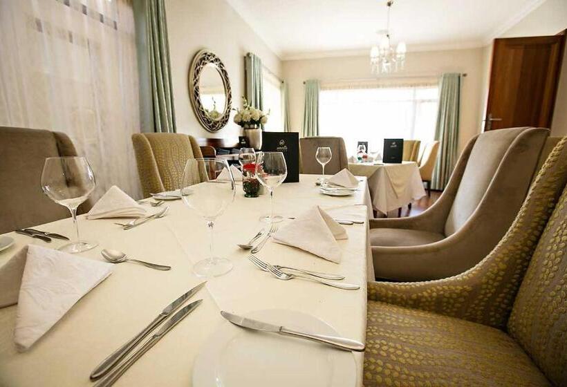 פנסיון Mavuta Manor