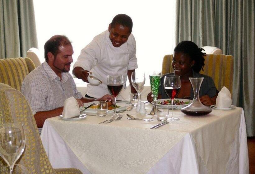 פנסיון Mavuta Manor