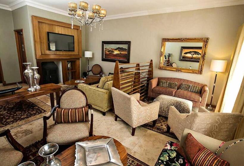 פנסיון Mavuta Manor