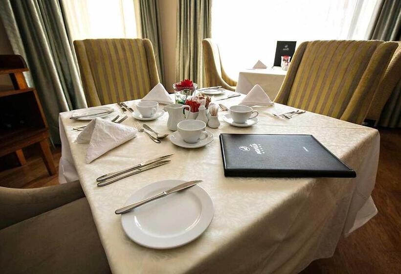 פנסיון Mavuta Manor