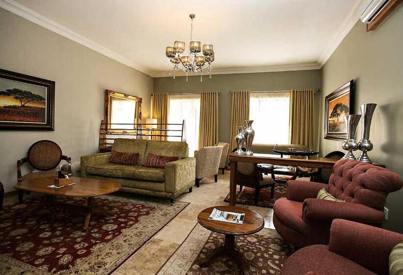 פנסיון Mavuta Manor