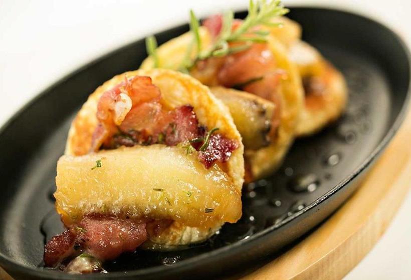 פנסיון Mavuta Manor