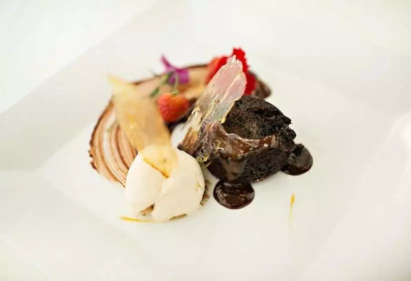 ペンション Mavuta Manor