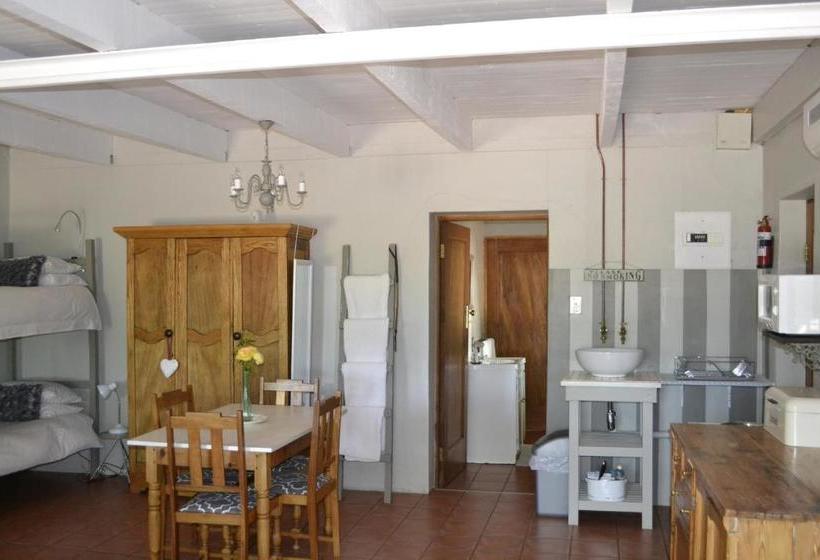 پانسیون Rooiheuwel Cottage