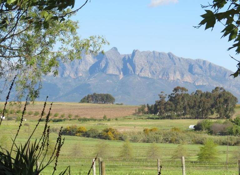 پانسیون Rooiheuwel Cottage