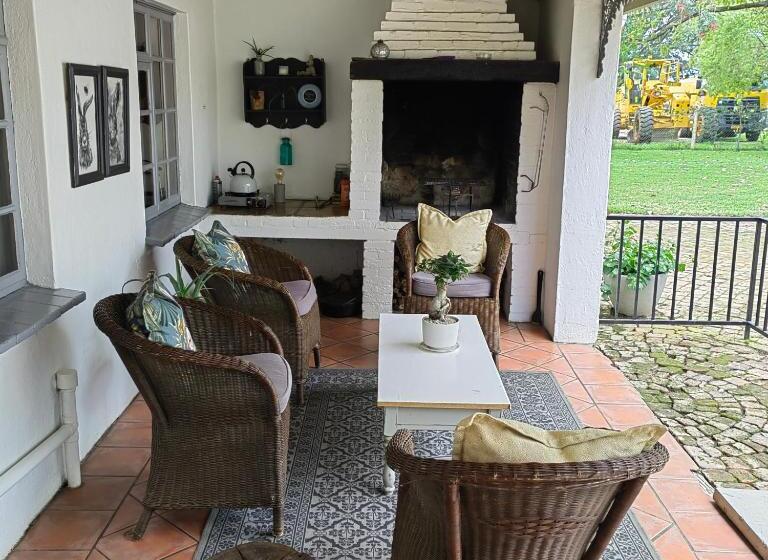 پانسیون Rooiheuwel Cottage