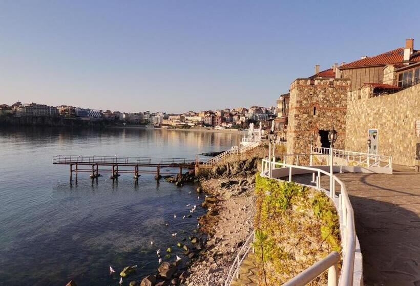 بنسيون Villa Vesela