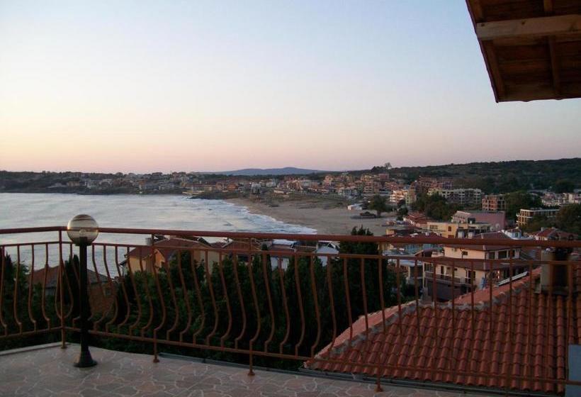 بنسيون Villa Vesela