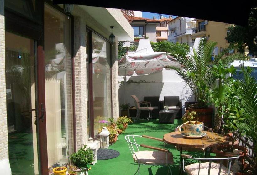 بنسيون Villa Vesela