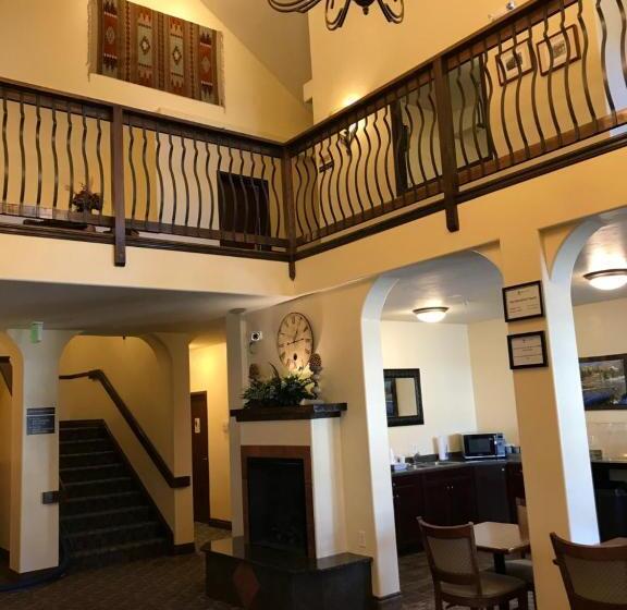 ユースホステル Blue Spruce Inn Meeker, Colorado