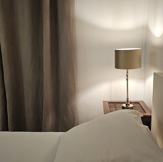 تختخواب و صبحانه Habitation Villa Les Cassias