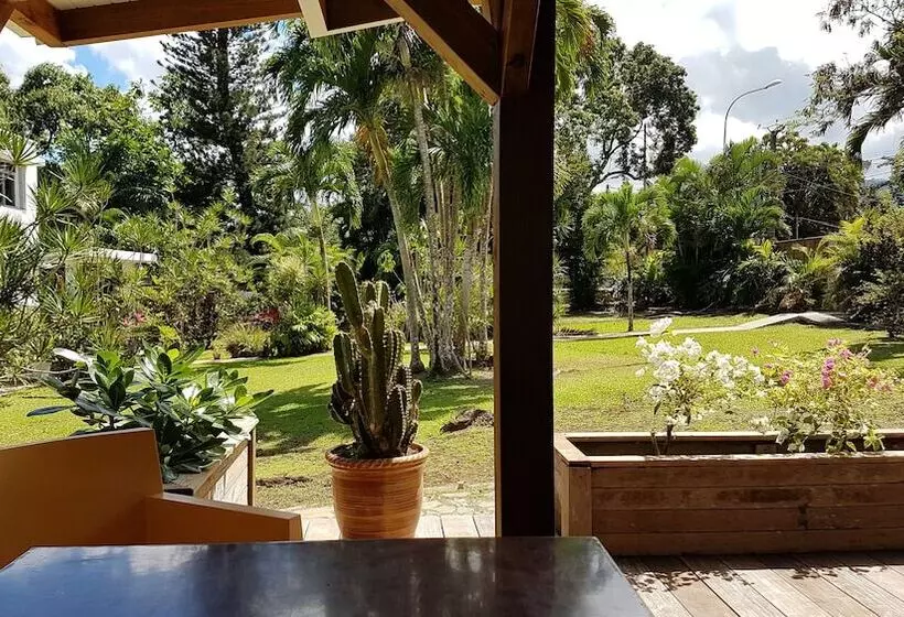 تختخواب و صبحانه Habitation Villa Les Cassias