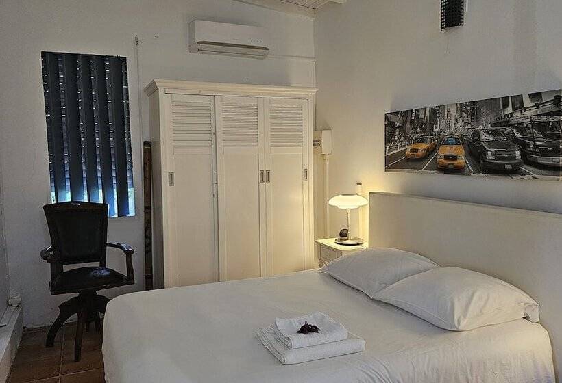 تختخواب و صبحانه Habitation Villa Les Cassias