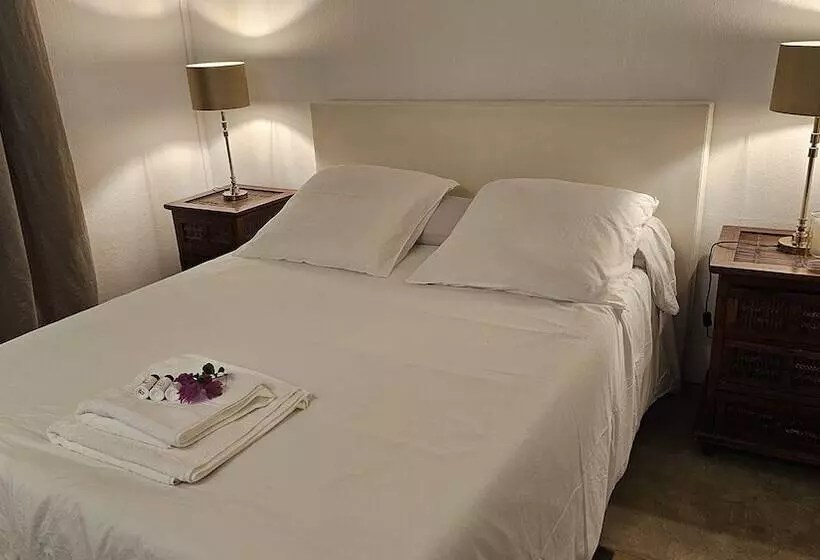 تختخواب و صبحانه Habitation Villa Les Cassias