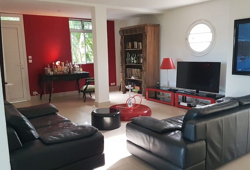 تختخواب و صبحانه Habitation Villa Les Cassias