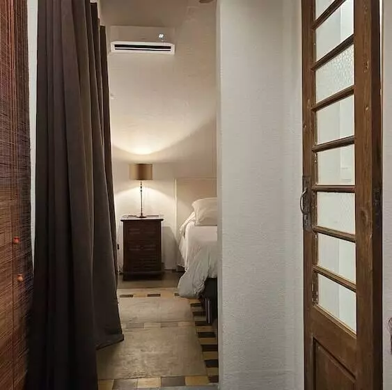 تختخواب و صبحانه Habitation Villa Les Cassias