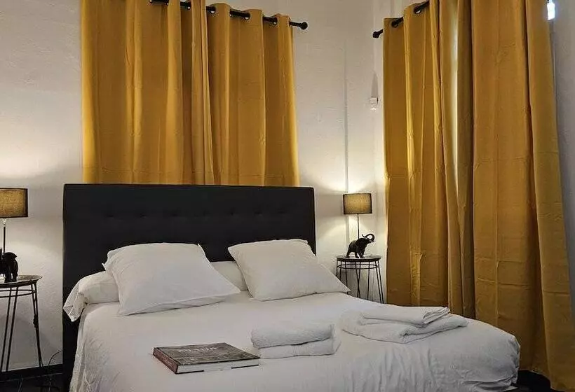 تختخواب و صبحانه Habitation Villa Les Cassias