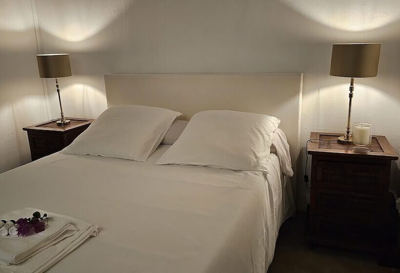 تختخواب و صبحانه Habitation Villa Les Cassias