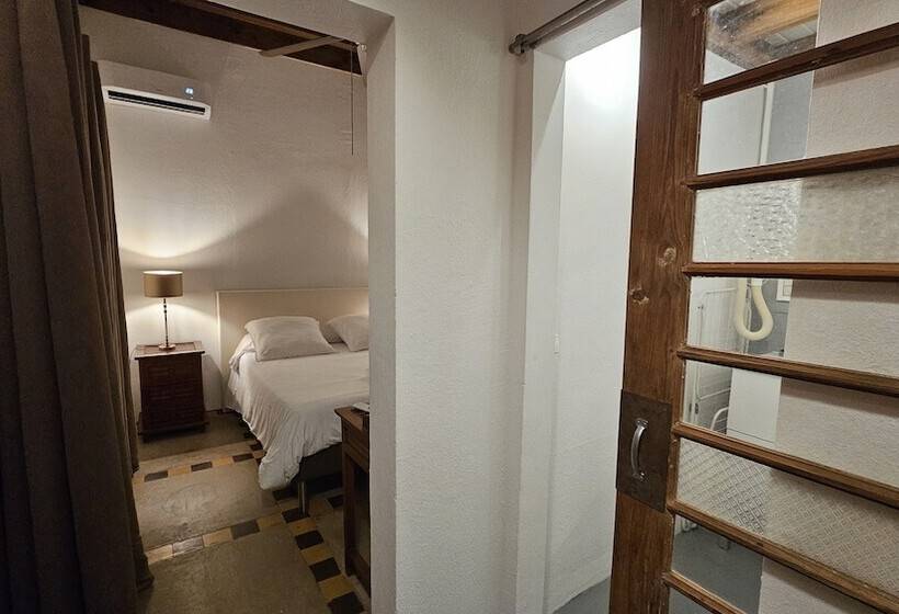 تختخواب و صبحانه Habitation Villa Les Cassias