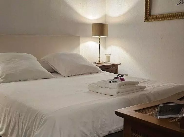 تختخواب و صبحانه Habitation Villa Les Cassias