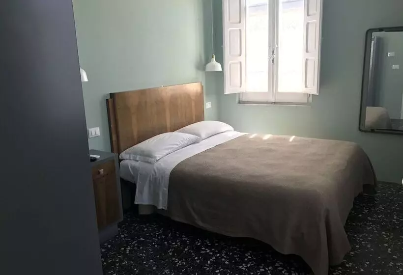 هتل Ripari Di Giobbe