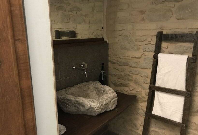 בית מלון כפרי Ripari Di Giobbe