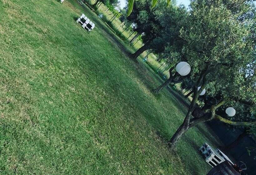 בית מלון כפרי Ripari Di Giobbe