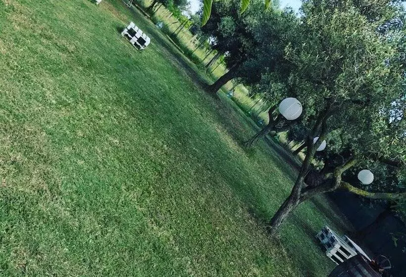 هتل Ripari Di Giobbe