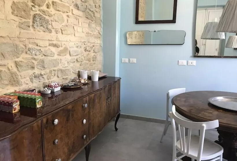 هتل Ripari Di Giobbe