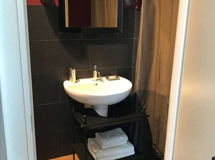 בית מלון כפרי Ripari Di Giobbe