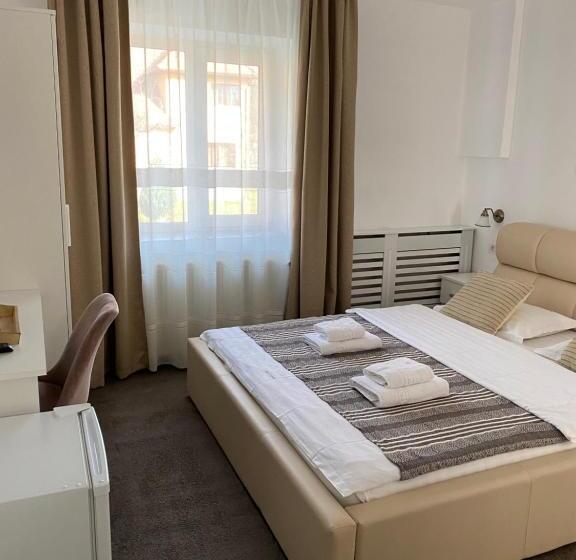 پانسیون Guest House Piatra Craiului