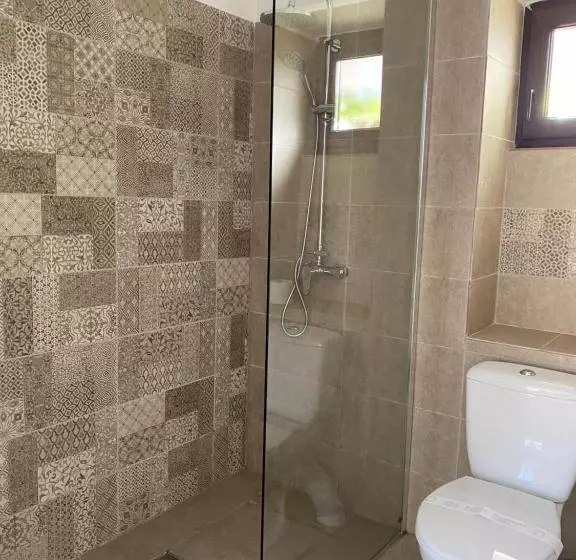 ペンション Guest House Piatra Craiului