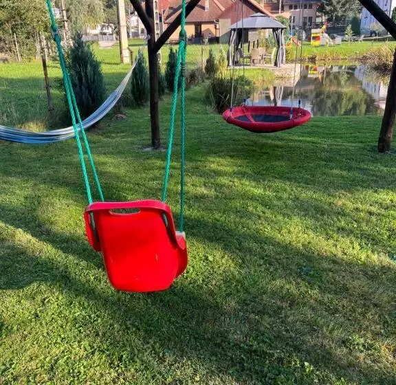 ペンション Guest House Piatra Craiului