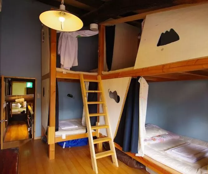 ペンション Kaiho Guesthouse Katsuzo   Hostel