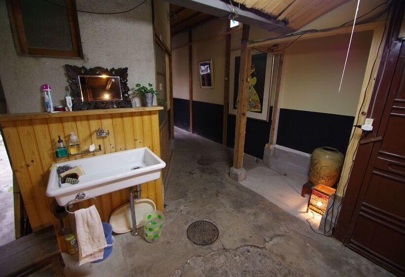 بنسيون Kaiho Guesthouse Katsuzo   Hostel