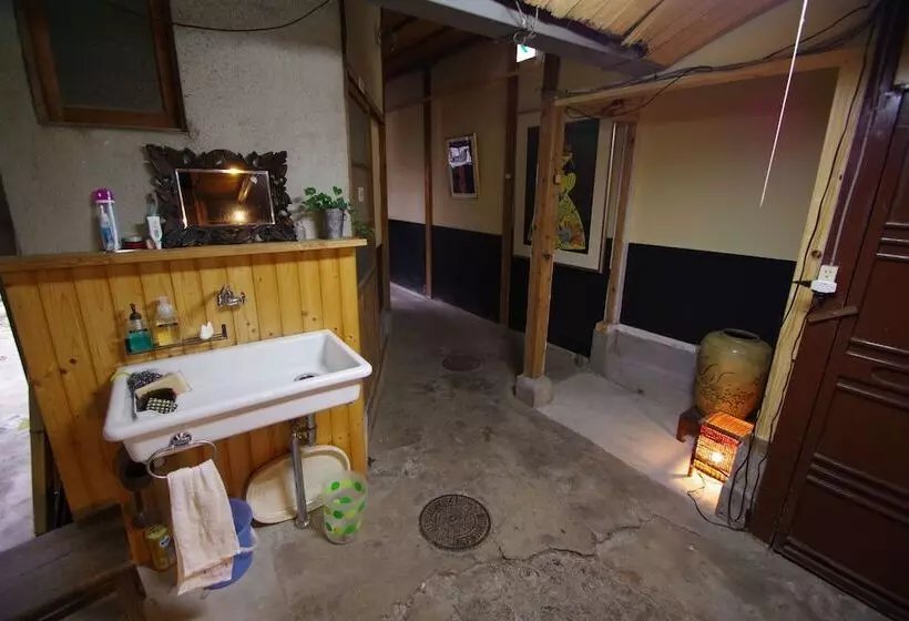 ペンション Kaiho Guesthouse Katsuzo   Hostel