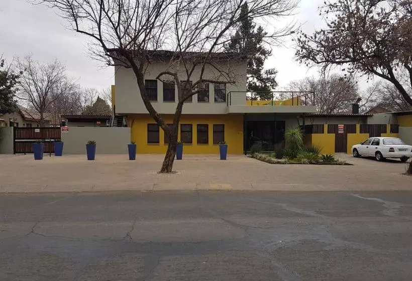 پانسیون A Contempo Guesthouse