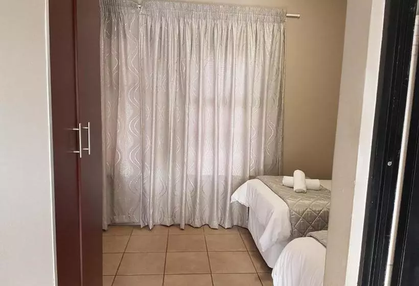 پانسیون A Contempo Guesthouse