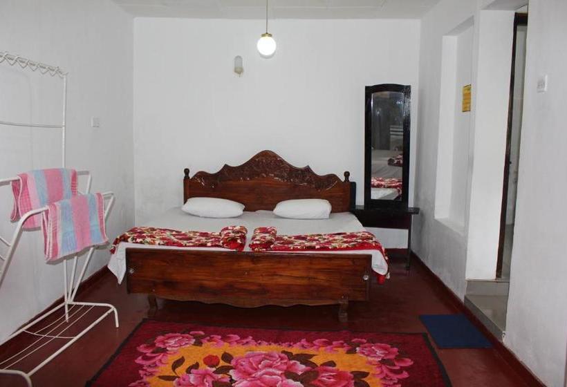 بنسيون Farah Guest Inn