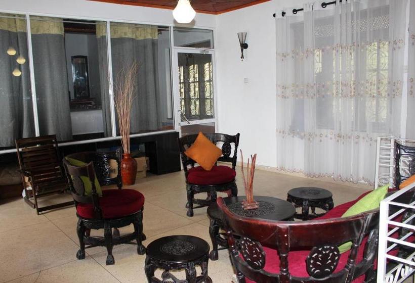 بنسيون Farah Guest Inn